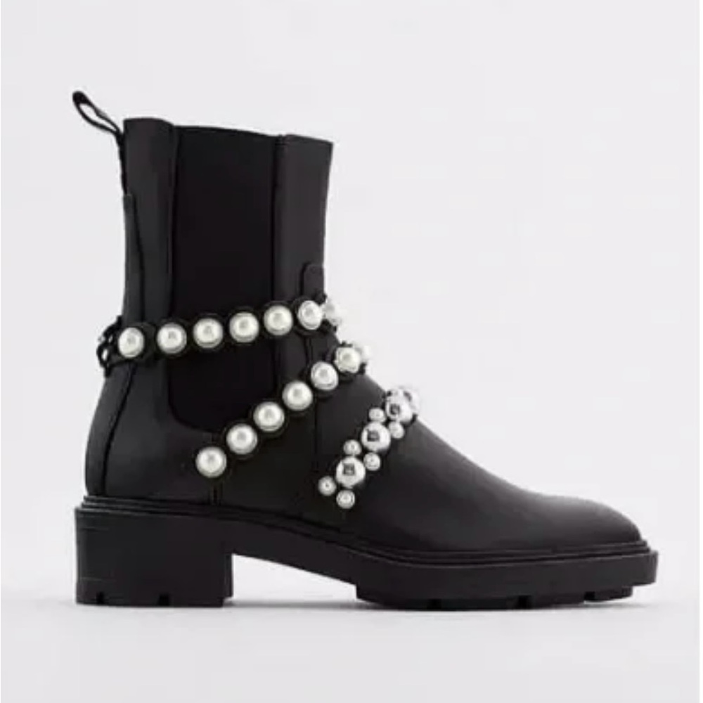 ✨Host pick✨Zara Black Leather Pearl StrP Ankle Boots